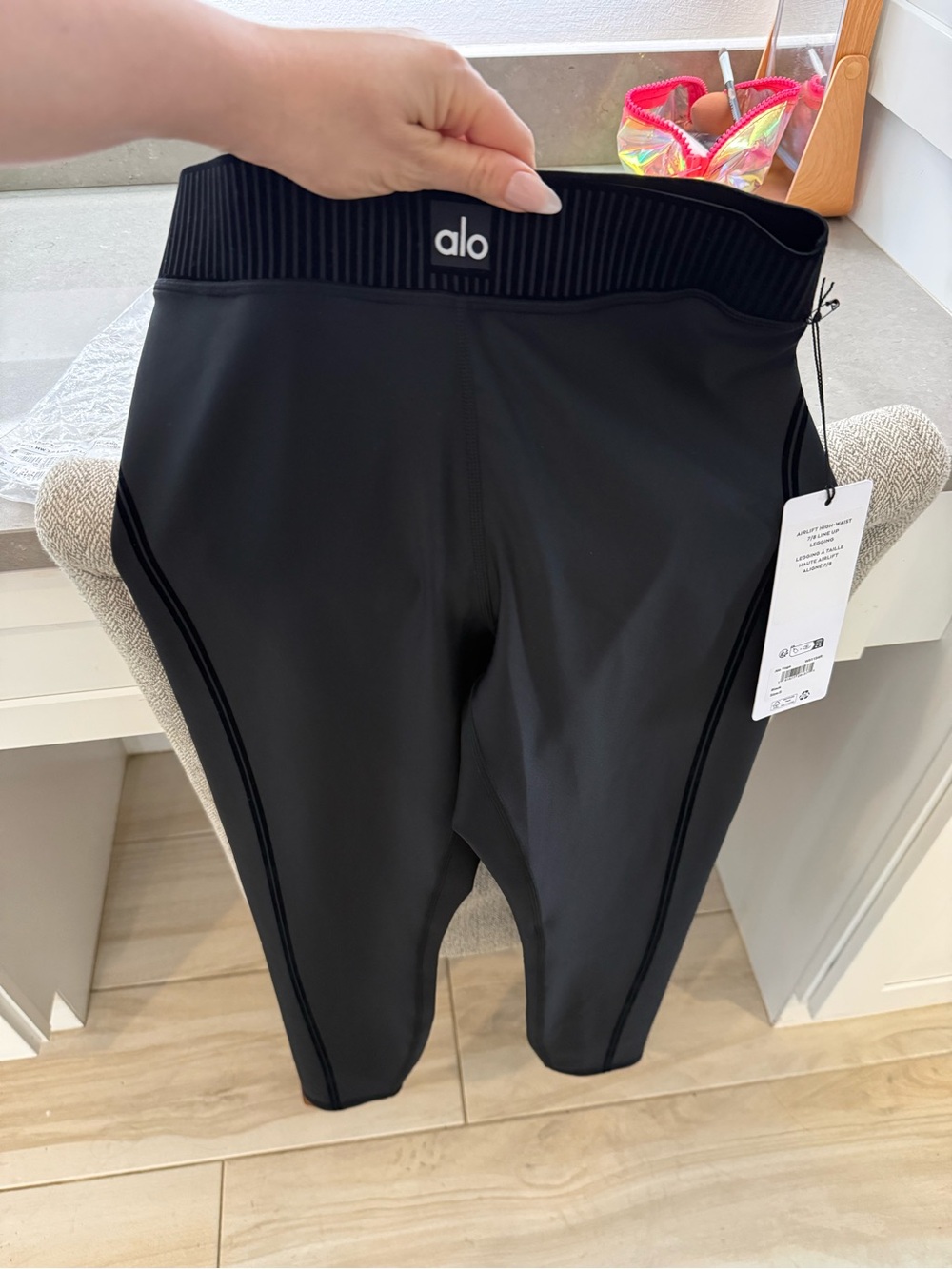 ALO Yoga Black high Waist line up Leggings size small